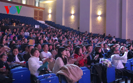 Đón Tết Việt tại Nga: Tràn đầy hy vọng - 1 Cộng đồng người VN tại Nga họp mặt dịp Tết (ảnh: VOV)