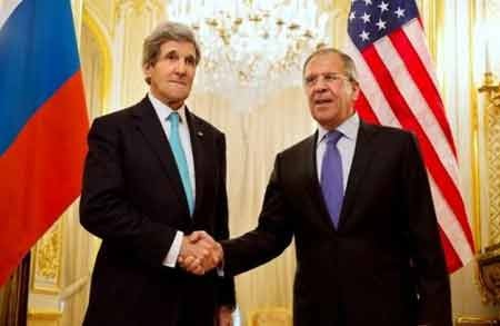 Chính biến Ukraine: Nga-Mỹ điện đàm, NATO lấn vạch - 1 Ngoại trưởng Mỹ John Kerry và Ngoại trưởng Nga Sergei Lavrov