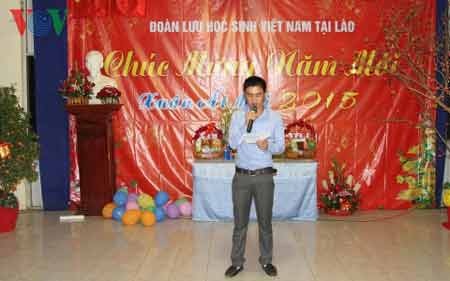 Lưu học sinh Việt Nam tại Lào đón Tết cổ truyền Ất Mùi - 3 Bạn Hoàng Đan Cô, Đoàn trưởng đoàn Lưu học sinh Việt Nam tại Lào