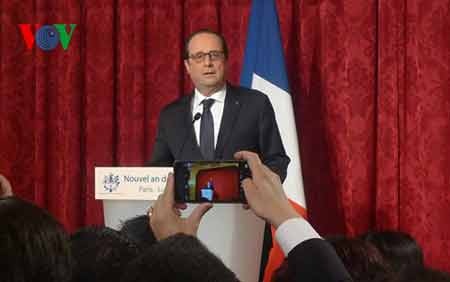 Tổng thống Pháp chúc Tết châu Á - 1 Tổng thống Pháp Francois Hollande