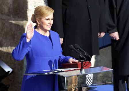 Nữ Tổng thống đầu tiên của Croatia tuyên thệ nhậm chức - 1 Bà Grabar-Kitarovic tại lễ tuyên thệ nhậm chức ở Zagreb (Ảnh: AFP/TTXVN)