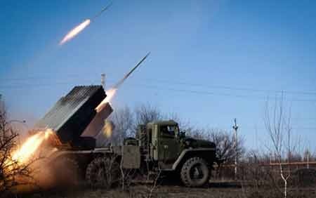 Ukraine đe dọa sẽ áp đặt thiết quân luật nếu lệnh ngừng bắn bị phá vỡ - 1 Ukraine đe dọa sẽ áp đặt thiết quân luật nếu lệnh ngừng bắn bị phá vỡ