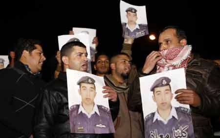 Người dân Jordan bày tỏ sự ủng hộ đối với viên phi công bị IS thiêu chết