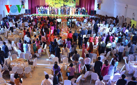 Đầm ấm Tết cổ truyền 2015 ở Bangkok - 1 Đại sứ Việt Nam tại Thái Lan Nguyễn Tất Thành