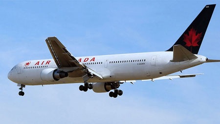 Hạ cánh khẩn vì cụ bà 80 tuổi cắn tiếp viên - 1 Máy bay của hãng hãng hàng không Air Canada. (Ảnh: