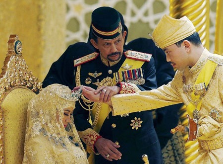 Đám cưới vàng của hoàng gia Brunei - 10 Đám cưới vàng của hoàng gia Brunei
