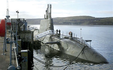 Mỹ, NATO tập trận lớn: Giải pháp trấn an - 1 Chiến hạm săn ngầm HMS Ambush của Anh tham gia cuộc tập trận Joint Warrior