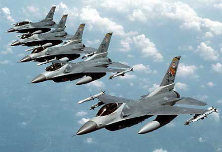 Quan hệ Mỹ - Ai Cập: Vượt qua sóng gió - 1 Máy bay tiêm kích F-16 là một trong những vũ khí Mỹ viện trợ cho Ai Cập.