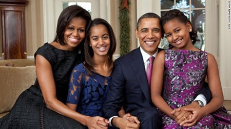 Khoảnh khắc gia đình Obama hạnh phúc trong Lễ Phục sinh - 2 Bức ảnh chụp năm 2011 của gia đình Tổng thống Obama
