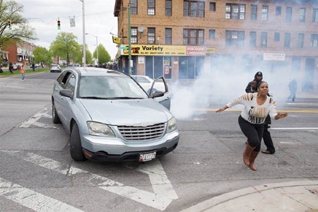 Khung cảnh hỗn loạn trên đường phố. (Nguồn: