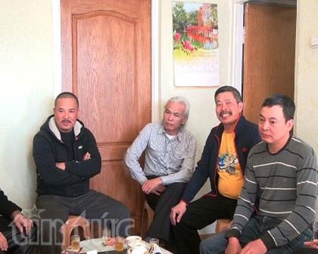 Người Việt ở Donetsk: Chấp nhận sống với lũ - 3 Những người Việt còn bám trụ ở Donetsk