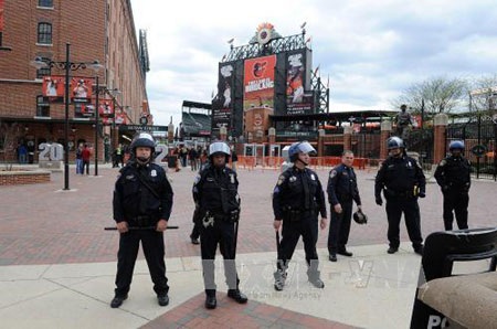 Mỹ: Hơn 200 người bị bắt giữ trong vụ bạo loạn ở Baltimore - 3 Cảnh sát được huy động để duy trì trật tự. (Ảnh: