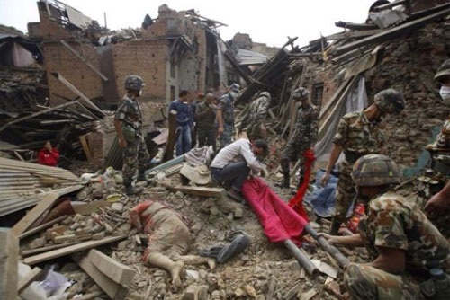 Trận động đất ở Nepal hôm 25.4 vừa qua tính đến nay đã khiến hơn 2.200 người thiệt mạng. (Nguồn: