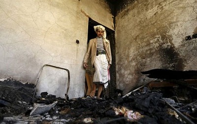 Một nhà dân ở Yemen tan hoang vì bom của Saudi Arabia