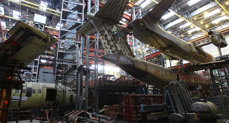 Năm máy bay Ấn Độ đang ở tại Nhà máy 410 Hàng không dân dụng.