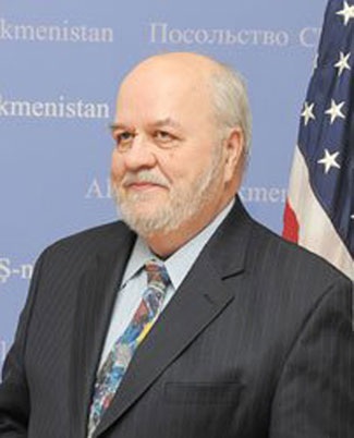Sau Ukraine, Mỹ sẽ kích hoạt "Mùa xuân Trung Á" chống Nga - 2 Richard Miles - người kiến tạo các cuộc cách mạng sắc màu. (