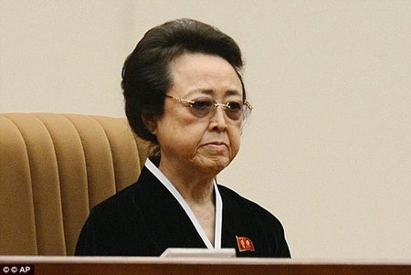Số phận bi thảm của 5 quan chức bên xe tang ông Kim Jong-Il - 3 Bà Kim Kyong Hui
