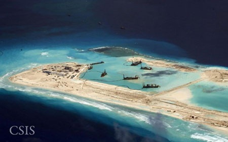 Trung Quốc sẽ có 18 tháng “gây hấn” với Mỹ trên Biển Đông - 1 Trung Quốc nạo vét, xây đảo trái phép ở khu vực Trường Sa thuộc chủ quyền Việt Nam