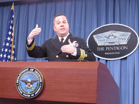 Tàu Mỹ tuần tra không phải ăn miếng trả miếng Trung Quốc