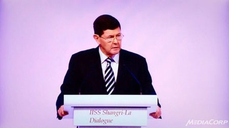 Đối thoại Shangri-la 14: “Miệng lưỡi chiến quần hùng” - 1 Bộ trưởng Quốc phòng Úc Kevin Andrews phát biểu hôm 31/5