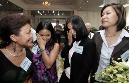 Hé lộ kế hoạch di tản tuyệt mật của Mỹ năm 1975 - 4 Những trẻ em Việt Nam trong chuyến bay từ Sài Gòn đến thành phố San Francisco ở Mỹ, tháng 4-1975