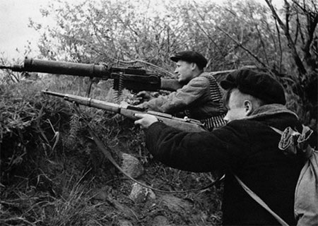 Du kích Liên Xô chiến đấu trong Chiến tranh thế giới lần thứ hai. (Ảnh: