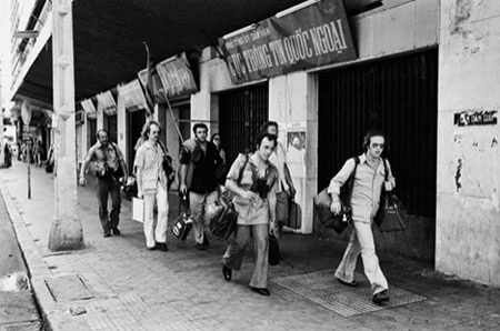 (Ảnh): Chiến dịch “Gió lốc”: Cuộc tháo chạy khỏi Sài Gòn năm 1975