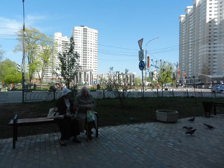 ...Cái giá phải trả vô cùng lớn cho mọi người dân đều được hưởng cuộc sống an lành hôm nay