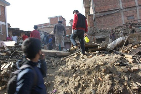 Nepal nhọc nhằn gượng dậy từ đổ nát - 3 Theo