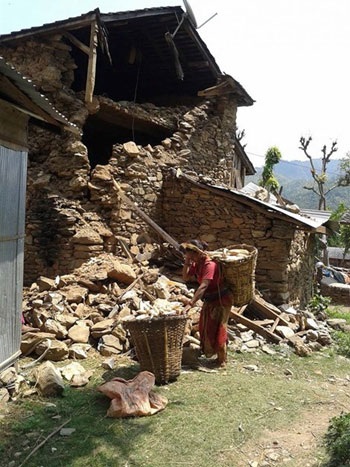 Ở nơi nhiều người chết nhất Nepal - 6 Theo