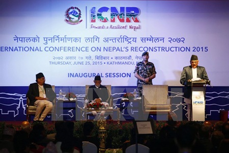 Nepal tổ chức hội nghị các nhà tài trợ kêu gọi tái thiết đất nước - 1 Ngoại trưởng Nepal Mahendra Bahadur Pandey (