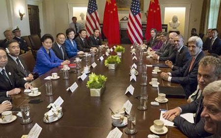 Ông Obama quan ngại cách Trung Quốc hành xử trên biển - 1 Tổng thống Mỹ Obama gặp gỡ phái đoàn TQ tại Nhà Trắng.