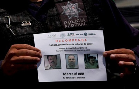 Cảnh sống "ngàn cân treo sợi tóc" của các quản giáo trong nhà tù Mexico - 3 Mexico đã cho truy nã rộng rãi El Chapo, sau màn trốn tù gây sốc của trùm ma túy