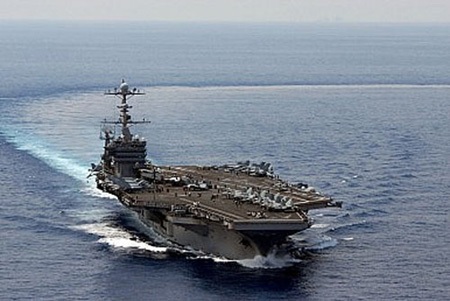 Mỹ không trung lập trong tranh chấp ở Biển Đông - 1 Tàu sân bay USS George Washington lớp Nimizt hiện diện ở Biển Đông. (Ảnh: