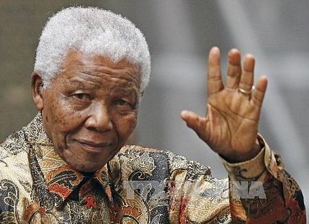 Một huyền thoại, một biểu tượng chống phân biệt chủng tộc - 1 Nelson Mandela tại London (Anh) ngày 28/8/2007. (Ảnh: