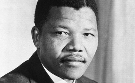 Một huyền thoại, một biểu tượng chống phân biệt chủng tộc - 2 Ảnh chụp ông Mandela năm 33 tuổi.