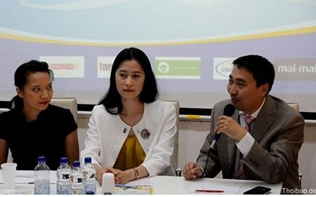 Xuất bản sách song ngữ cho trẻ em Việt Nam tại Đức - 2 Chị Hạnh Nguyễn Schwanke giới thiệu Dự án xuất bản sách song ngữ Đức - Việt