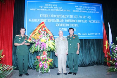 Chuyến bay lịch sử