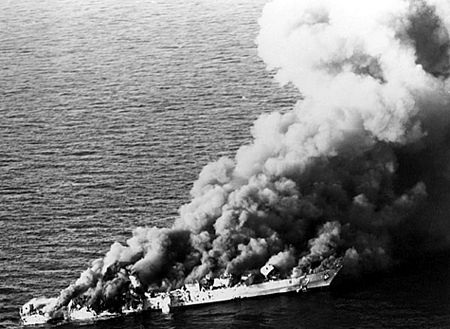 Không - hải chiến, sự đối đầu trực tiếp trong chiến tranh hiện đại - 2 Frigate Sahand của Iran chìm ở vịnh Persique ngày 18/4/1988.