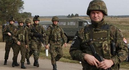 Chính khách Ba Lan lo lục quân nước mình quá yếu kém