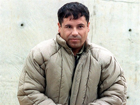 Ông trùm El Chapo và những cuộc vượt ngục vô tiền khoáng hậu - 1 Tên Joaquin El Chapo Guzman trong các lần bị bắt giữ năm 1993 và 2014.