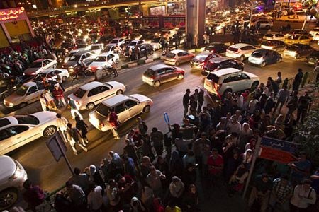 Người Iran ăn mừng thỏa thuận lịch sử - 1 Ước tính hàng nghìn người dân Iran đổ ra đường mừng thỏa thuận hạt nhân.