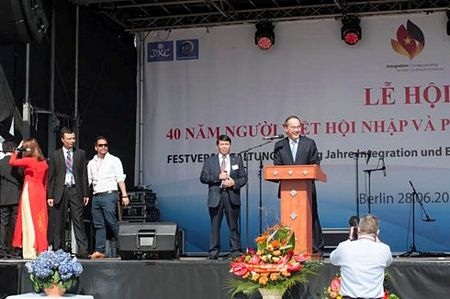 Thành công của một lễ hội và tấm lòng người trong cuộc - 2 Chủ tịch UBTW MTTQ Việt Nam Nguyễn Thiện Nhân phát biểu tại lễ hội
