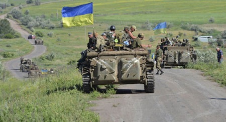 Quân nhân Ukraina ra tối hậu thư cho Tổng thống Poroshenko - 1 Quân nhân Ukraina ra tối hậu thư cho Tổng thống Poroshenko