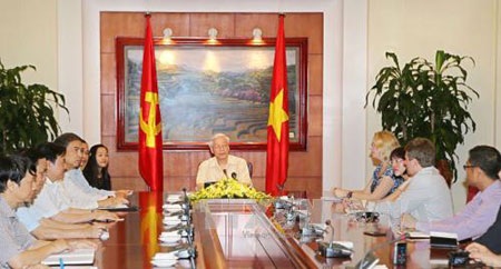 Tổng Bí thư Nguyễn Phú Trọng trả lời phỏng vấn các hãng thông tấn, báo chí Hoa Kỳ - 1 Tổng Bí thư Nguyễn Phú Trọng trả lời phỏng vấn các hãng thông tấn, báo chí Hoa Kỳ