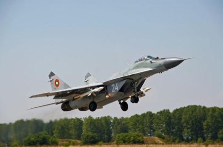 Bulgaria ruồng bỏ dịch vụ vũ khí Nga - 1 Tiêm kích MiG-29 trong Không quân Bulgaria.