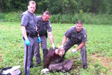 Lời khai đầu tiên của tên sát nhân vượt ngục - 1 Sát nhân vượt ngục David Sweat bị bắt giữ hôm 28/6. (Ảnh: