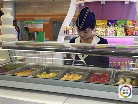 Dàn mỹ nữ Triều Tiên đẹp hút hồn tại sân bay Bình Nhưỡng