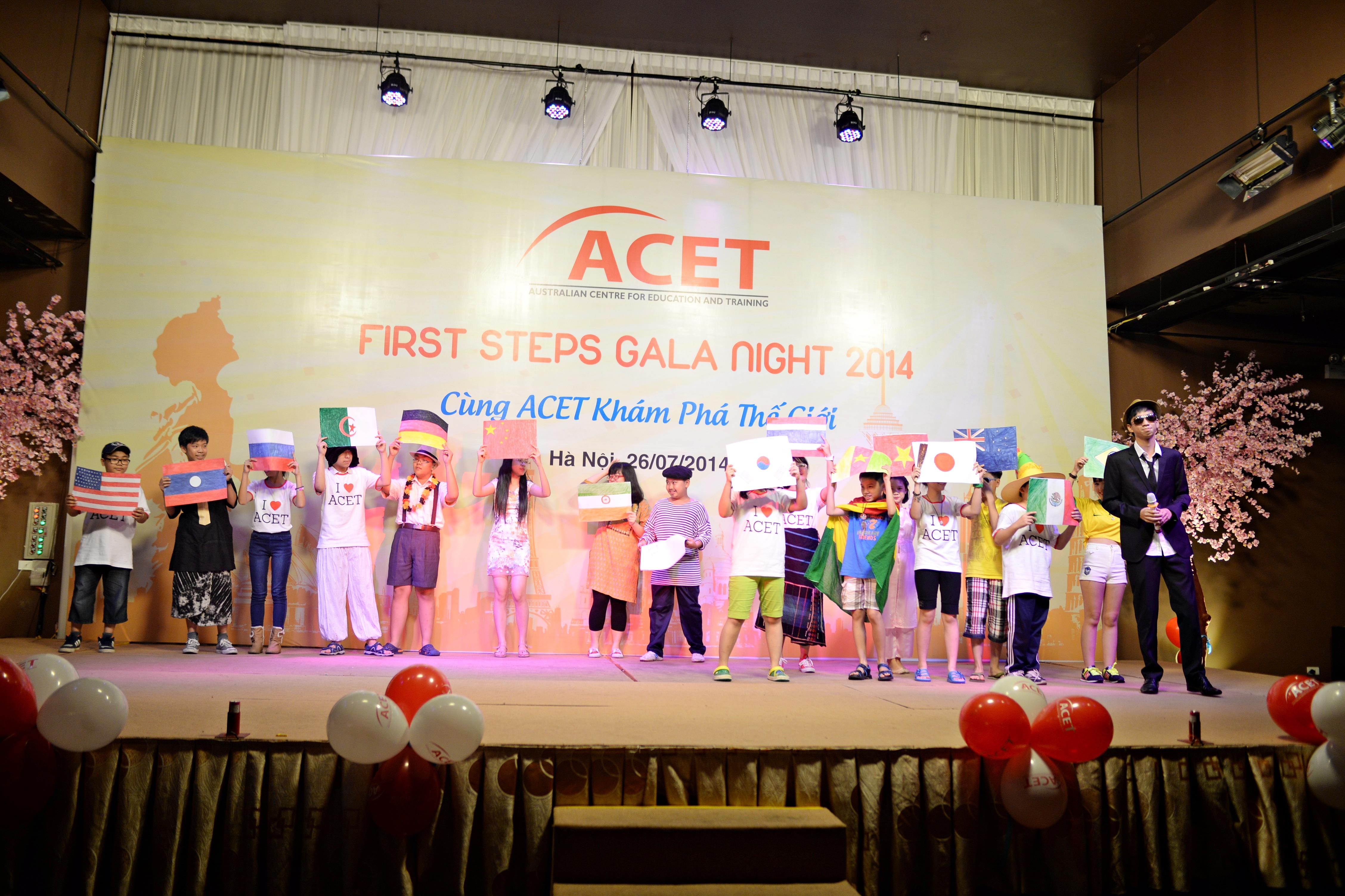 Một tiết mục trong chương trình Summer Gala dành cho học viên First Steps.