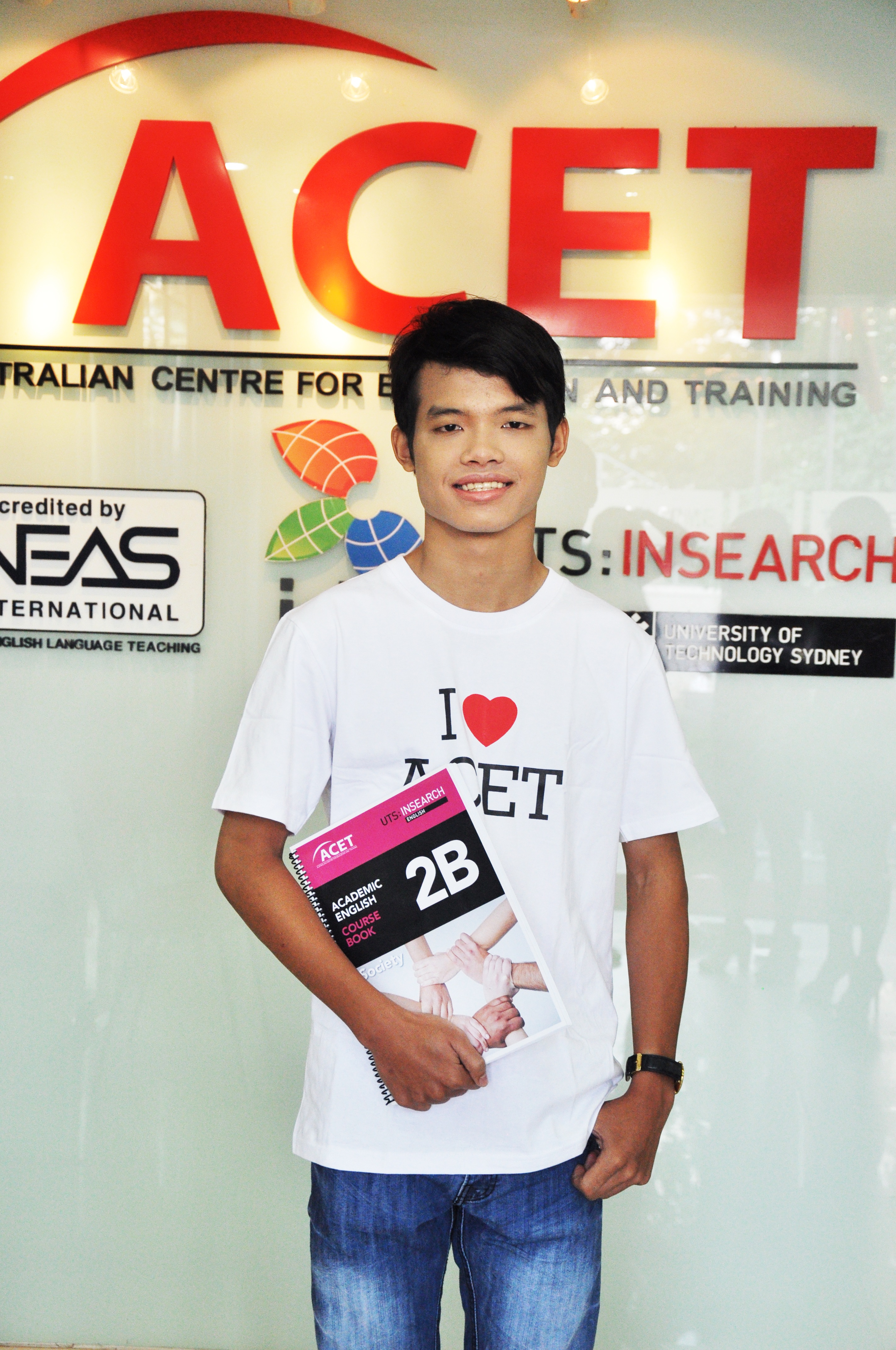 Quán quân tại cuộc thi “Đường lên đỉnh Olympia” 2014 Nguyễn Trọng Nhân